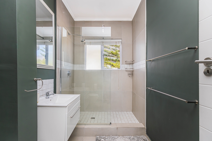 To Let 2 Bedroom Property for Rent in Camps Bay Western Cape